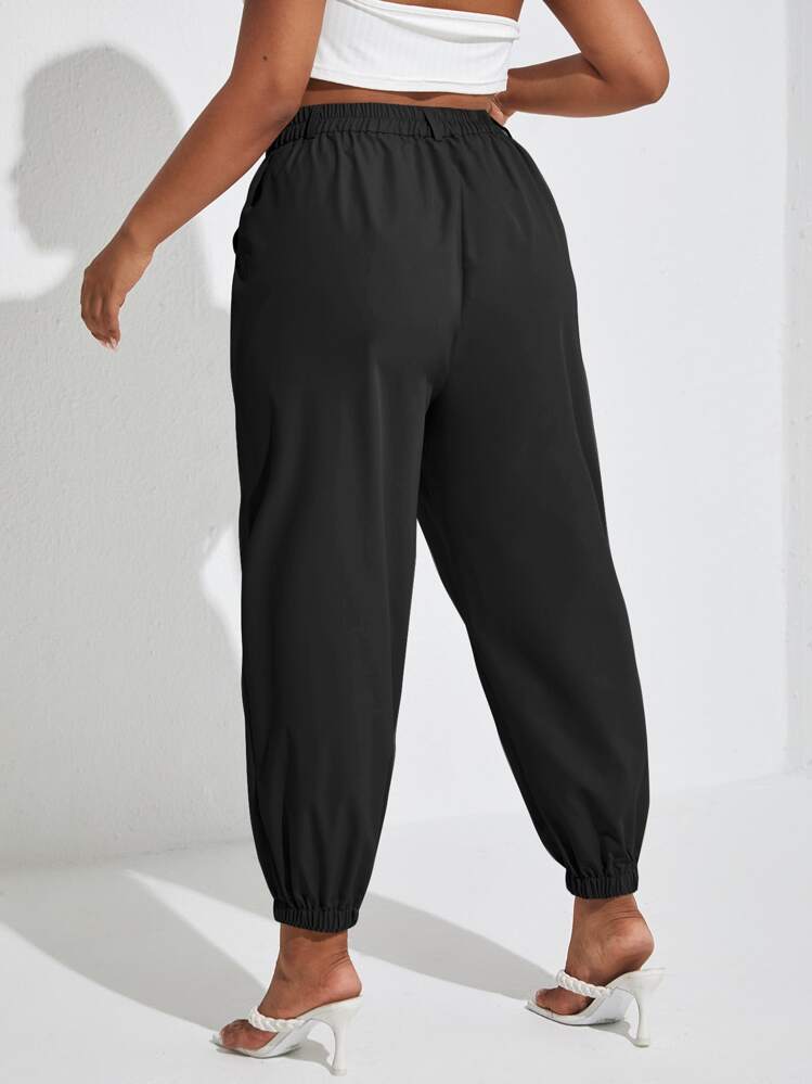 SHEIN Essnce 大碼素色斜口袋錐形褲 - 黑色 - 查看 2