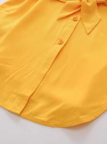 女孩素色前排扣弧形下擺腰帶襯衫 - 黃色 - 查看 3
