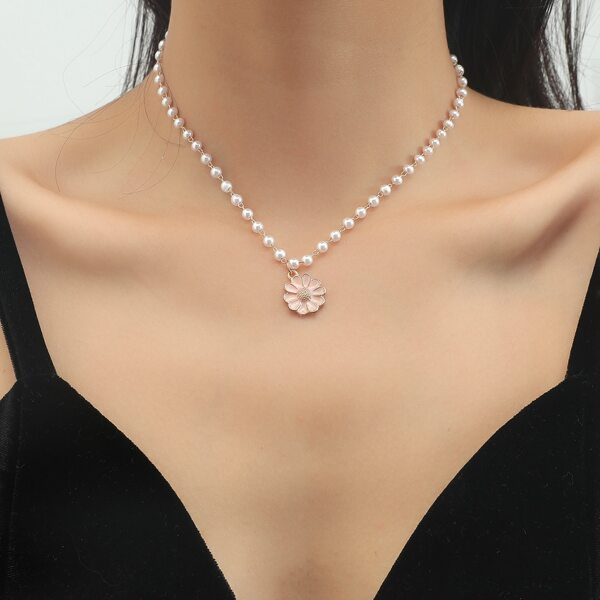 

Flower Charm Faux Pearl Decor Necklace, Pink