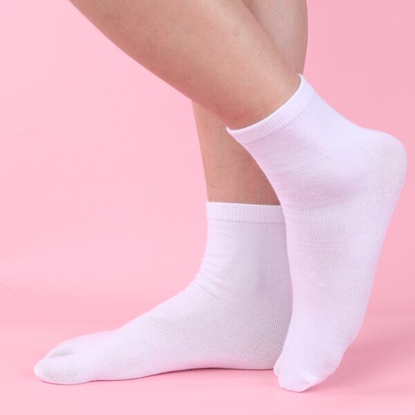

Minimalist Solid Socks, White