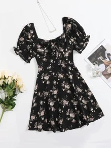 Soleia 滿版印花荷葉邊袖抽褶結飾胸洋裝