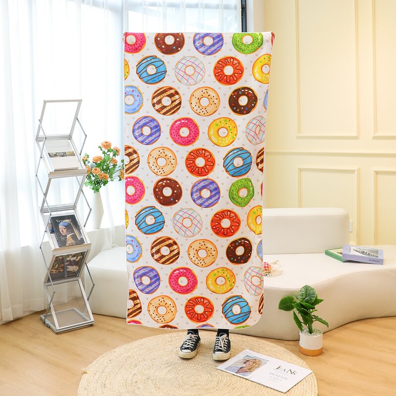 

Donuts Print Bath Towel, Multicolor