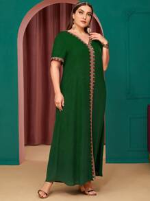 Al Najma Plus Contrast Embroidery Trim Dress - Green - View 3