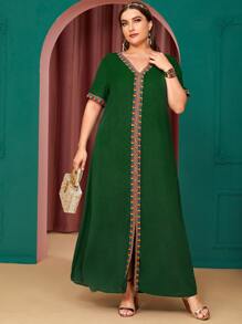 Al Najma Plus Contrast Embroidery Trim Dress - Green - View 4