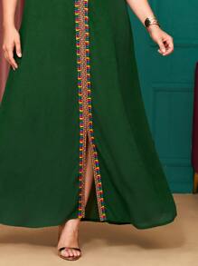 Al Najma Plus Contrast Embroidery Trim Dress - Green - View 5