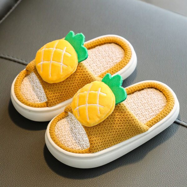 

Boys Pineapple Patch Slippers, Yellow