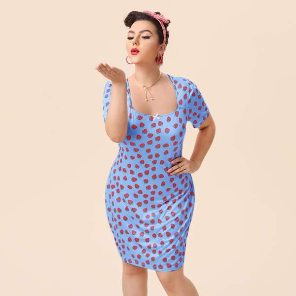 

Plus Allover Strawberry Print Fitted Dress, Baby blue