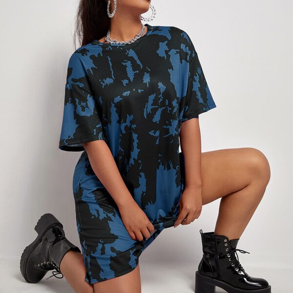 

Plus Graphic Print Drop Shoulder Tee Dress, Multicolor