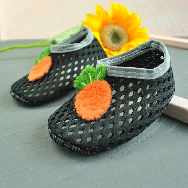 

Baby Boy Carrot Decor Mesh Slip On Sneakers, Black