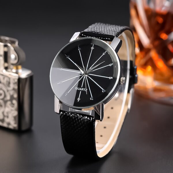 

Rhinestone Decor Round Pointer Quartz Watch