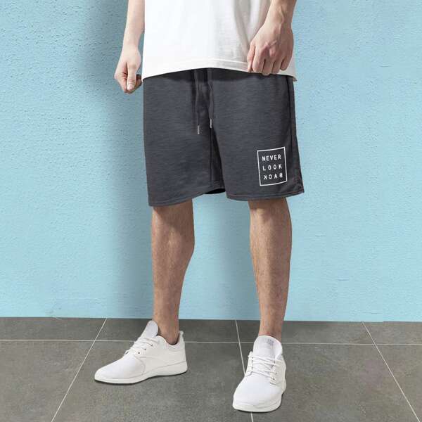 

Men Slogan Graphic Drawstring Waist Shorts, Dark grey