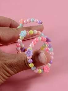 女孩花朵裝飾串珠手鐲