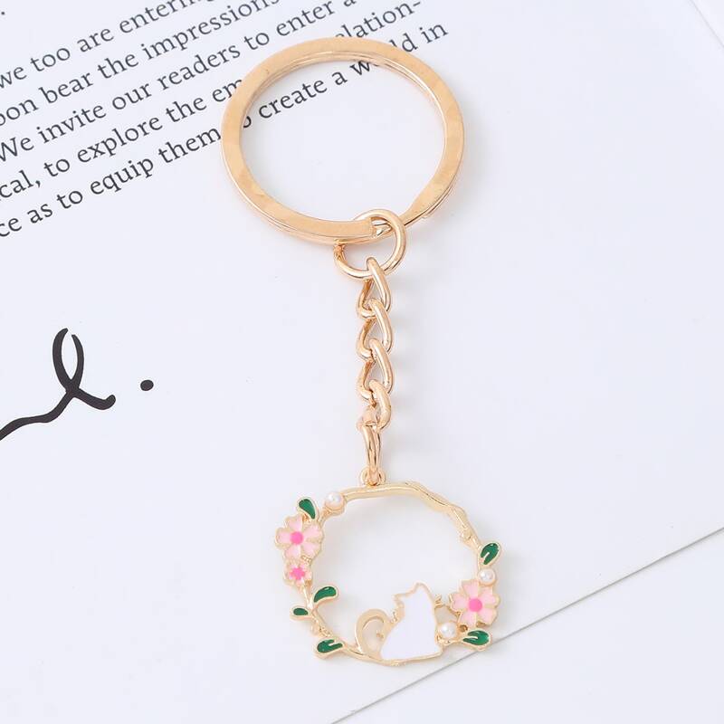 

1pc Floral & Cat Keychain, Gold