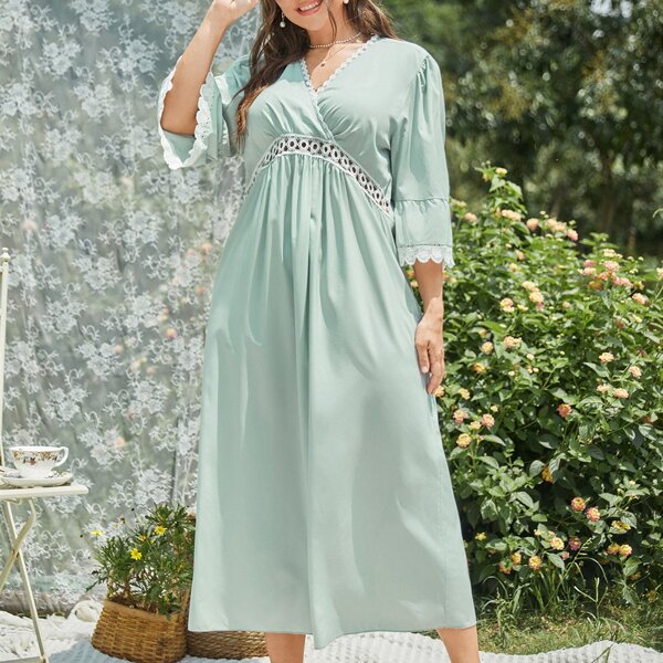

Plus Contrast Lace Panel Nightdress, Mint green