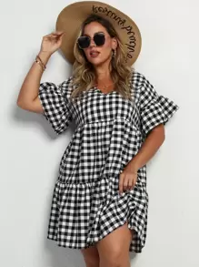 Calvaya 大碼格紋荷葉邊袖荷葉邊下擺連衣裙 - 黑與白 - 查看 5