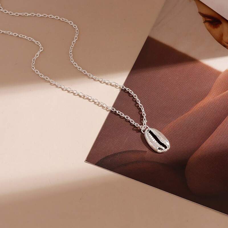 

Shell Pendant Necklace, Silver