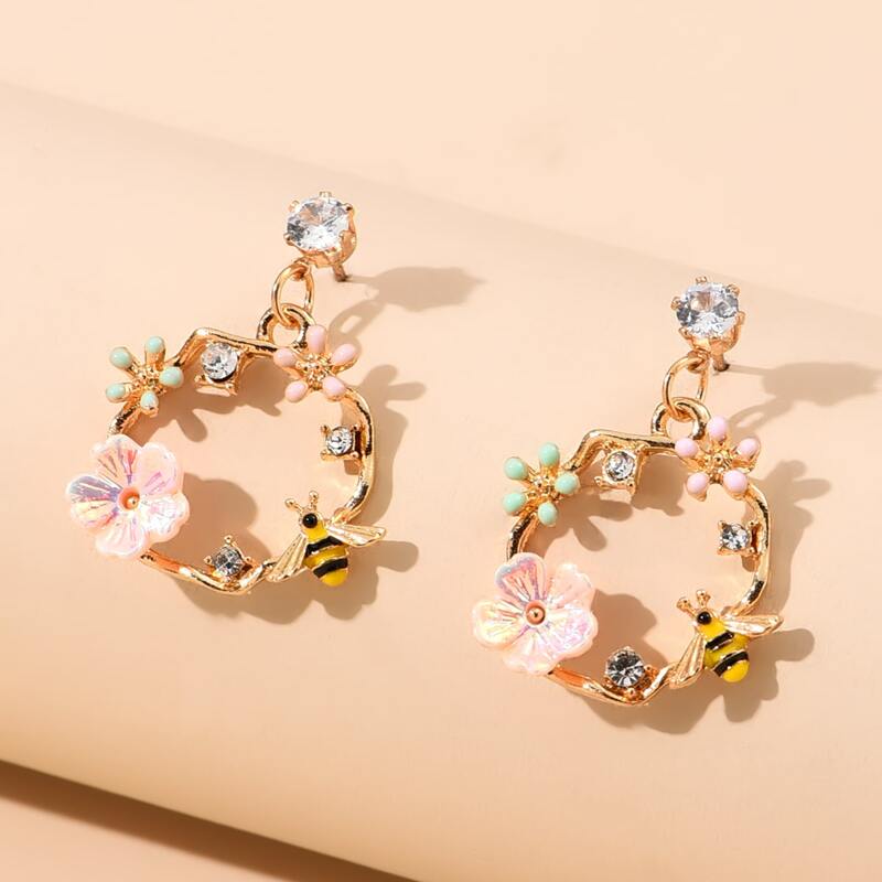 

Flower & Bee Decor Drop Earrings, Gold