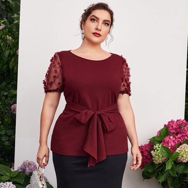 

Plus Contrast Appliques Sleeve Tee, Burgundy