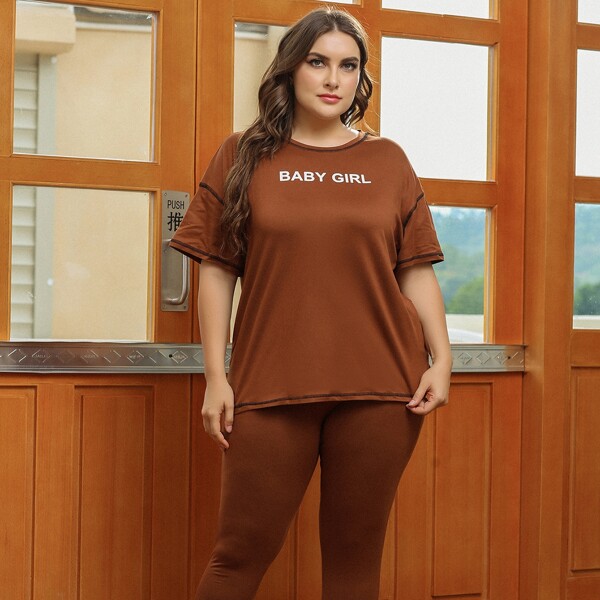 

Plus Letter Graphic Drop Shoulder Tee With Leggings, Rust brown