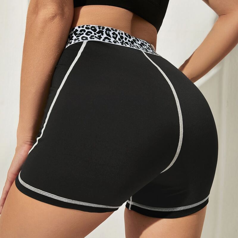

High Stretch Softness Leopard Sports Shorts, Black