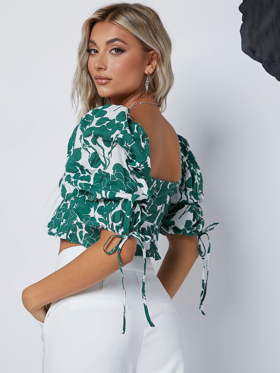 Lace Up Front Puff Sleeve Floral Crop Top
