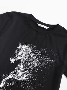 SHEIN 男孩馬圖案上衣和短褲套裝