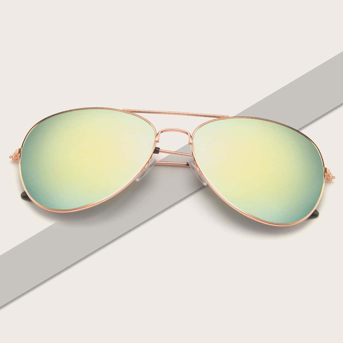 

Metal Frame Tinted Lens Sunglasses