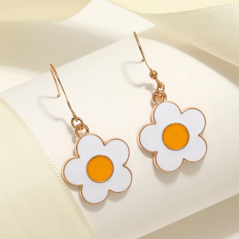 

Floral Drop Earrings, White