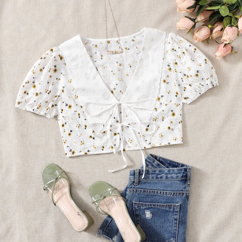 

Statement Collar Tie Front Ditsy Floral Schiffy Top, Multicolor