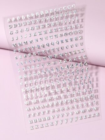 1 Stück 3D Buchstaben Nagel Kunst Aufkleber Abziehbild selbstklebend, Designer Laser Englische Buchstaben Nagel Kunst für Frauen und Mädchen, DIY Nagel Dekoration Nagel Aufkleber