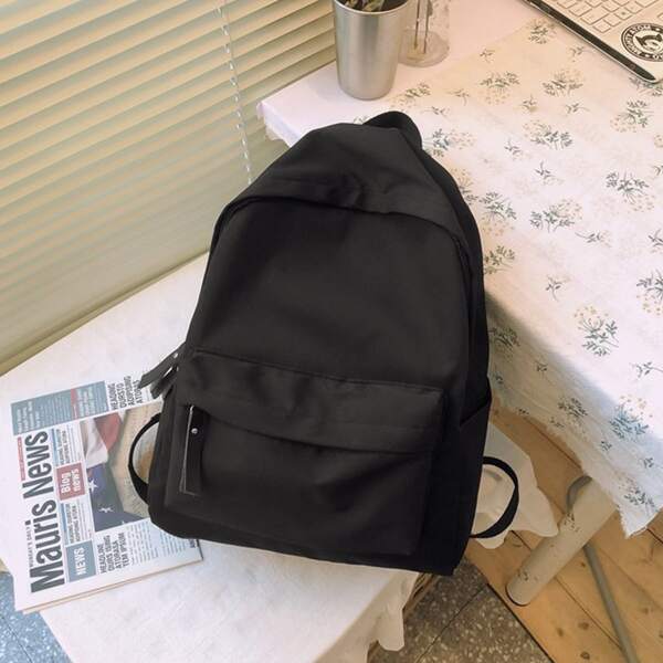 

Minimalist Pocket Front Classic Backpack, Black