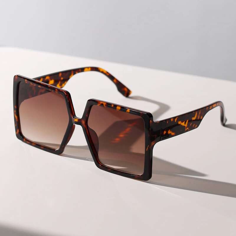 

Square Frame Sunglasses