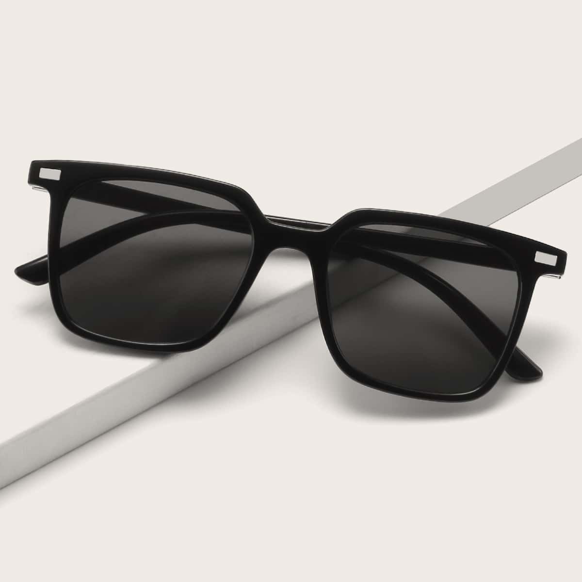 

Square Frame Sunglasses