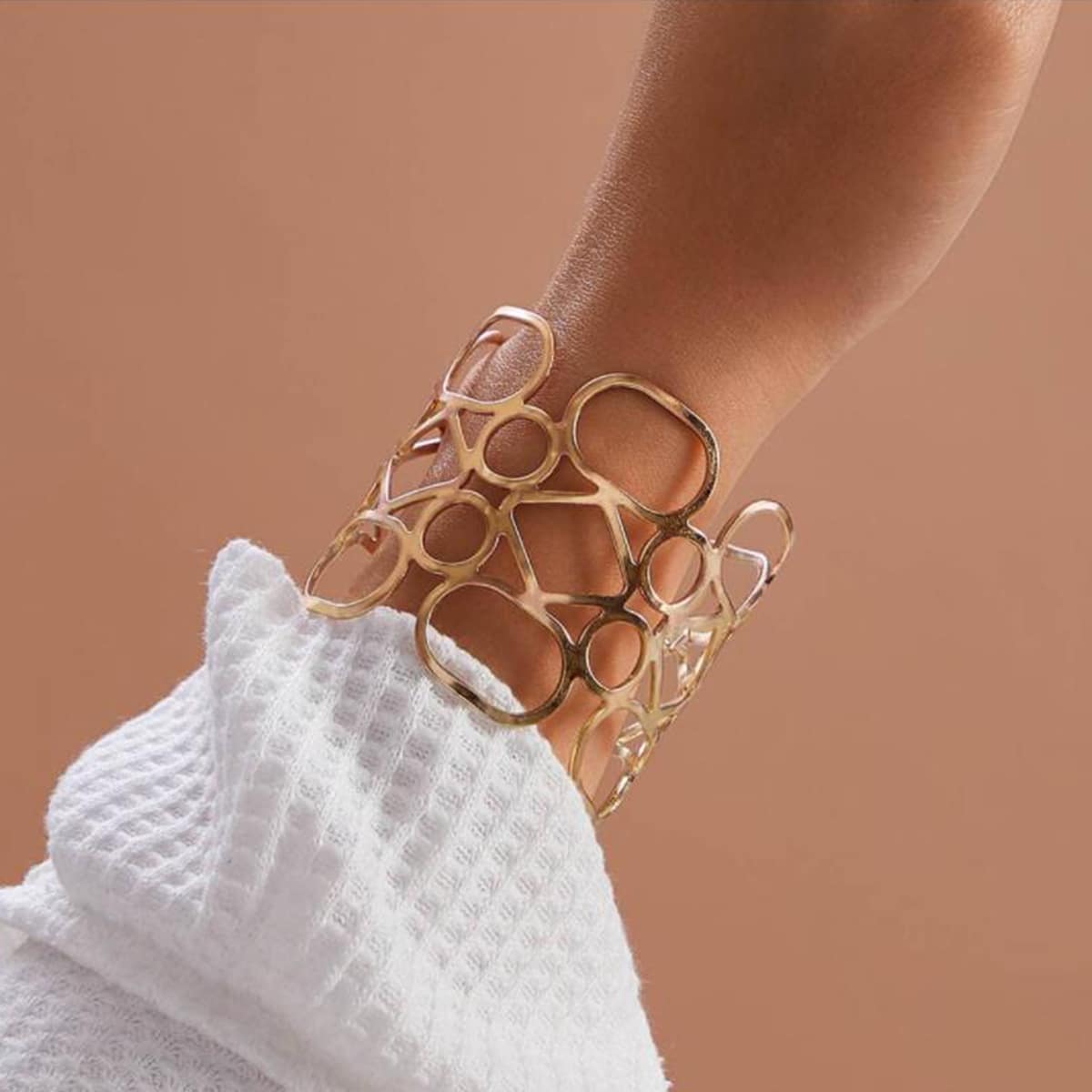 

Hollow Out Wide Bracelet, Gold