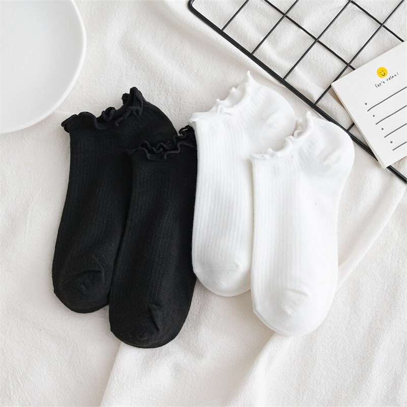 

4pairs Solid Ankle Socks, Black and white