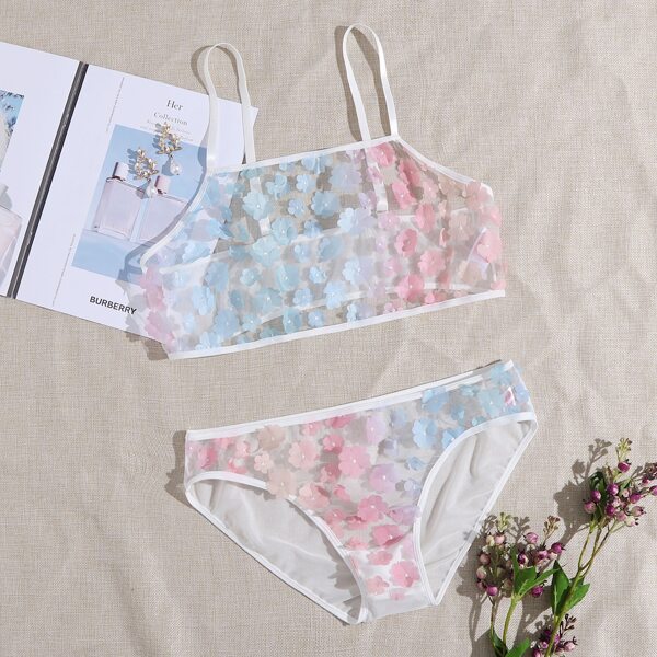 

Plus Appliques Mesh Lingerie Set, Multicolor