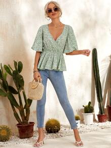 SHEIN Ditsy Floral Flutter Sleeve Peplum Top - Multicolor - View 5