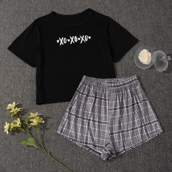 

Letter Graphic Tee & Plaid Shorts Pajama Set, Multicolor