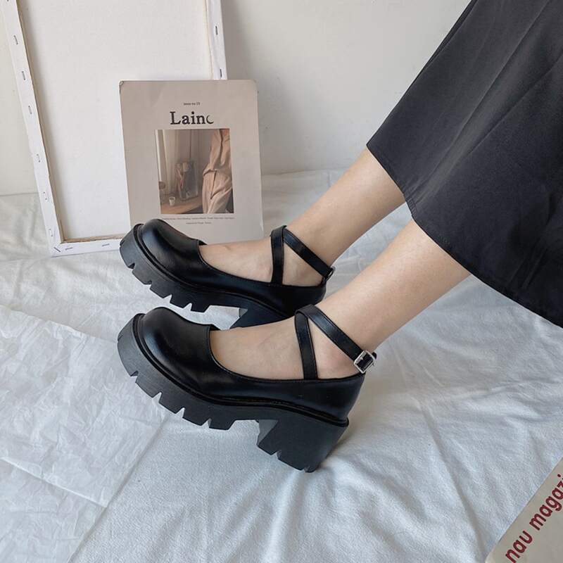 

Chunky Heeled Mary Jane Pumps, Black