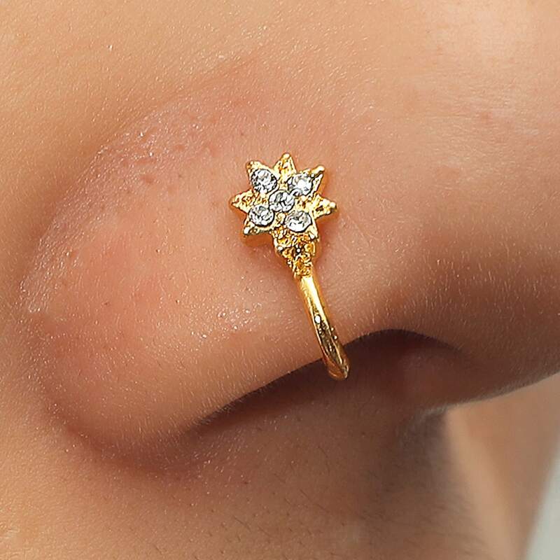 

1pc Rhinestone Star Nose Ring, Gold