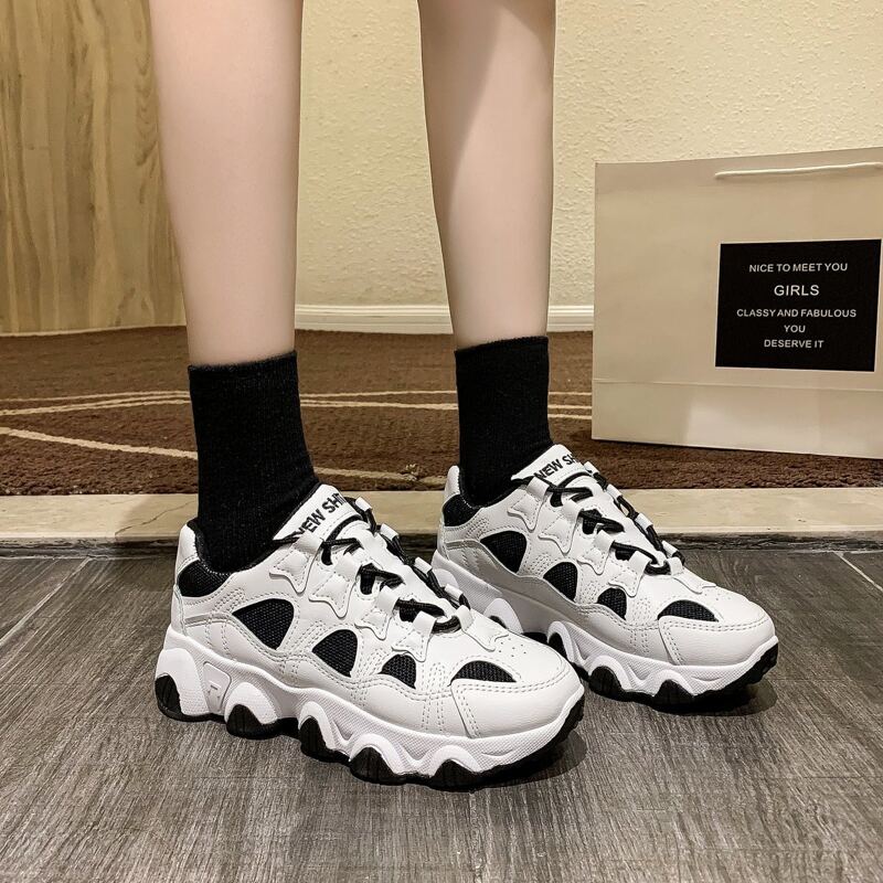 

Colorblock Lace-up Chunky Sneakers, Black and white