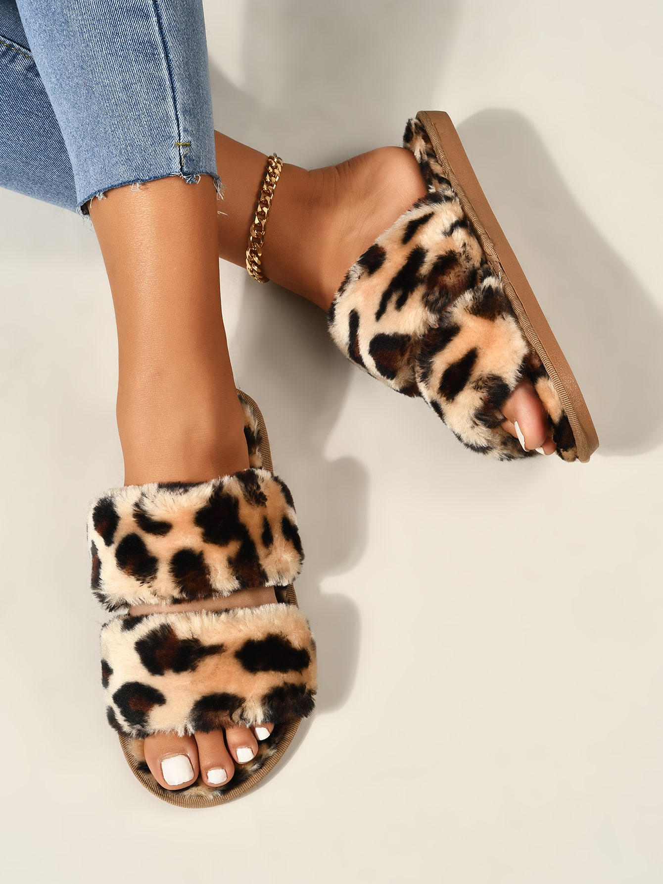 leopard print fluffy slippers