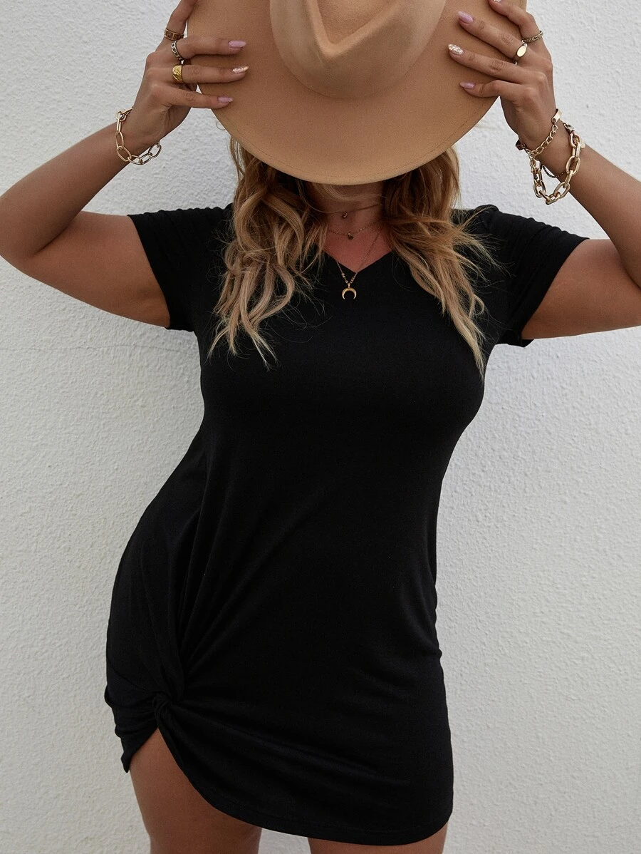 Calvaya Đầm Plus Size xoắn lại màu trơn Giải trí - màu đen - Xem 1