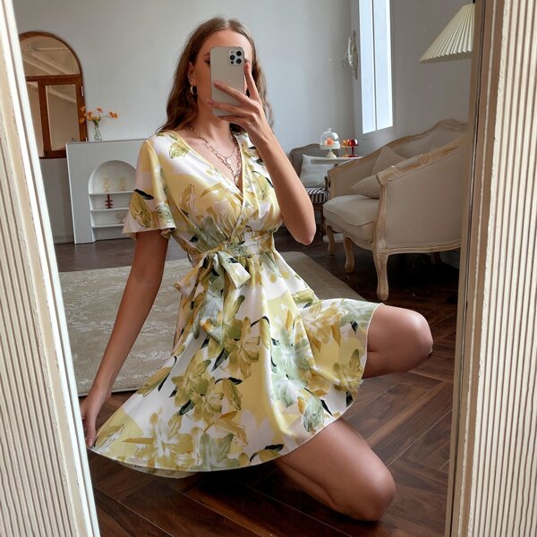 

Surplice Front Floral Print Belted Dress, Multicolor