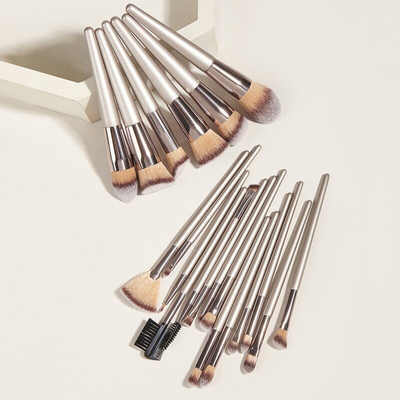 

20pcs Makeup Brush Set, Champagne