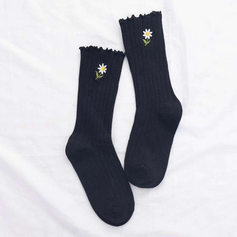 

1pair Flower Embroidery Crew Socks, Black