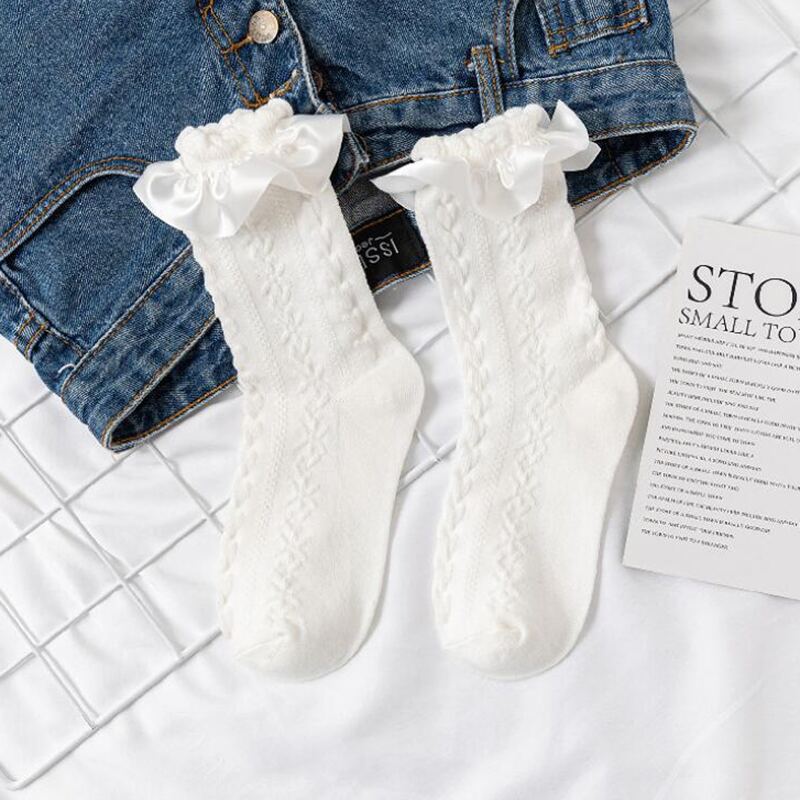

1pair Heart Pattern Crew Socks, White