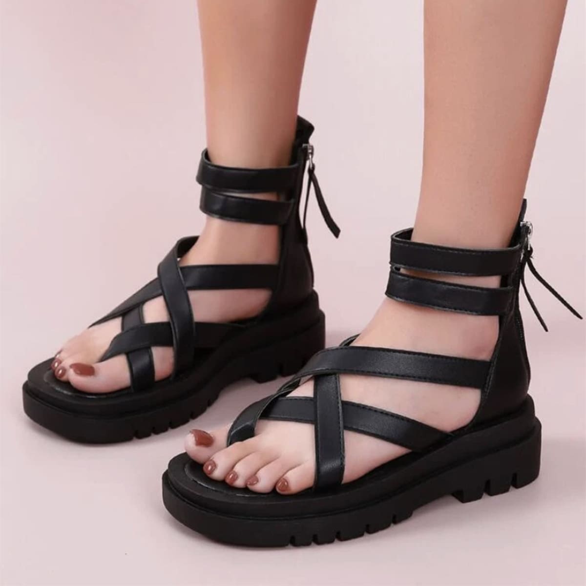

Minimalist Strappy Sandals, Black