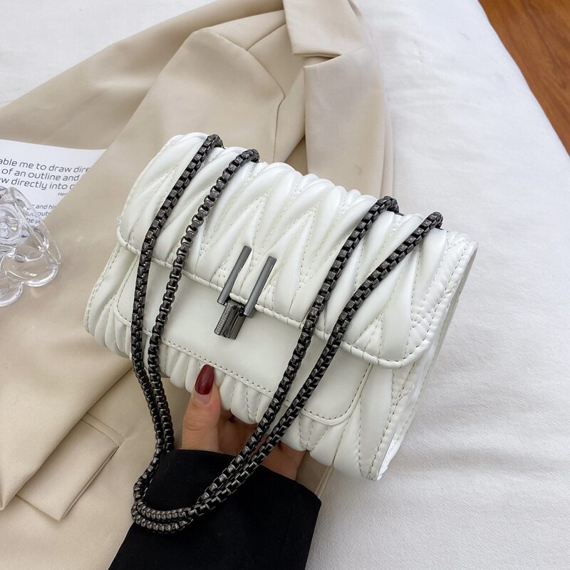 

Chain Strap Shoulder Bag, White