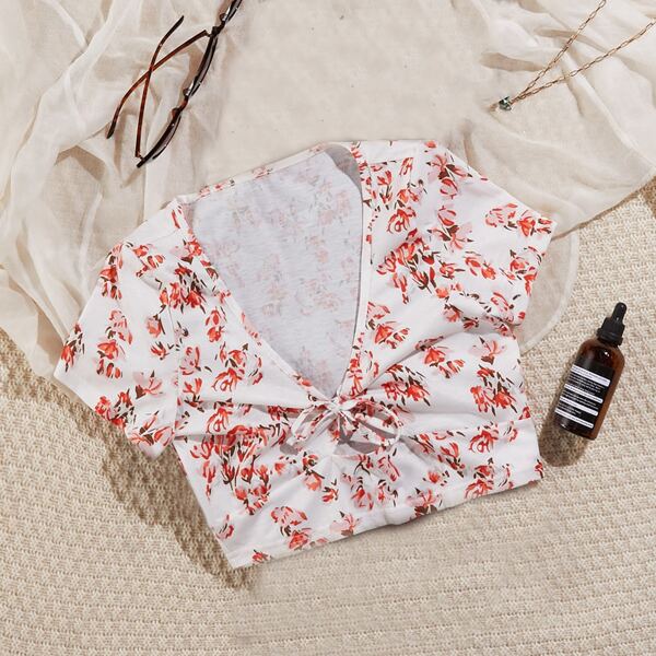 

Allover Floral Print Knot Crop Tee, White